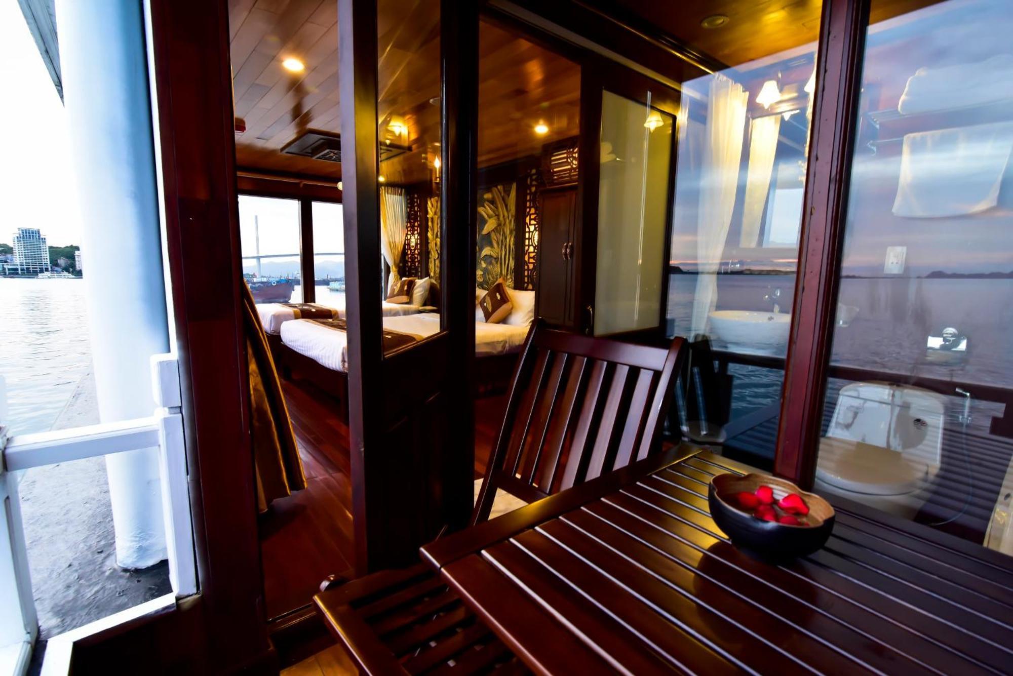 Renea Cruises Halong Hotel Ha Long Buitenkant foto