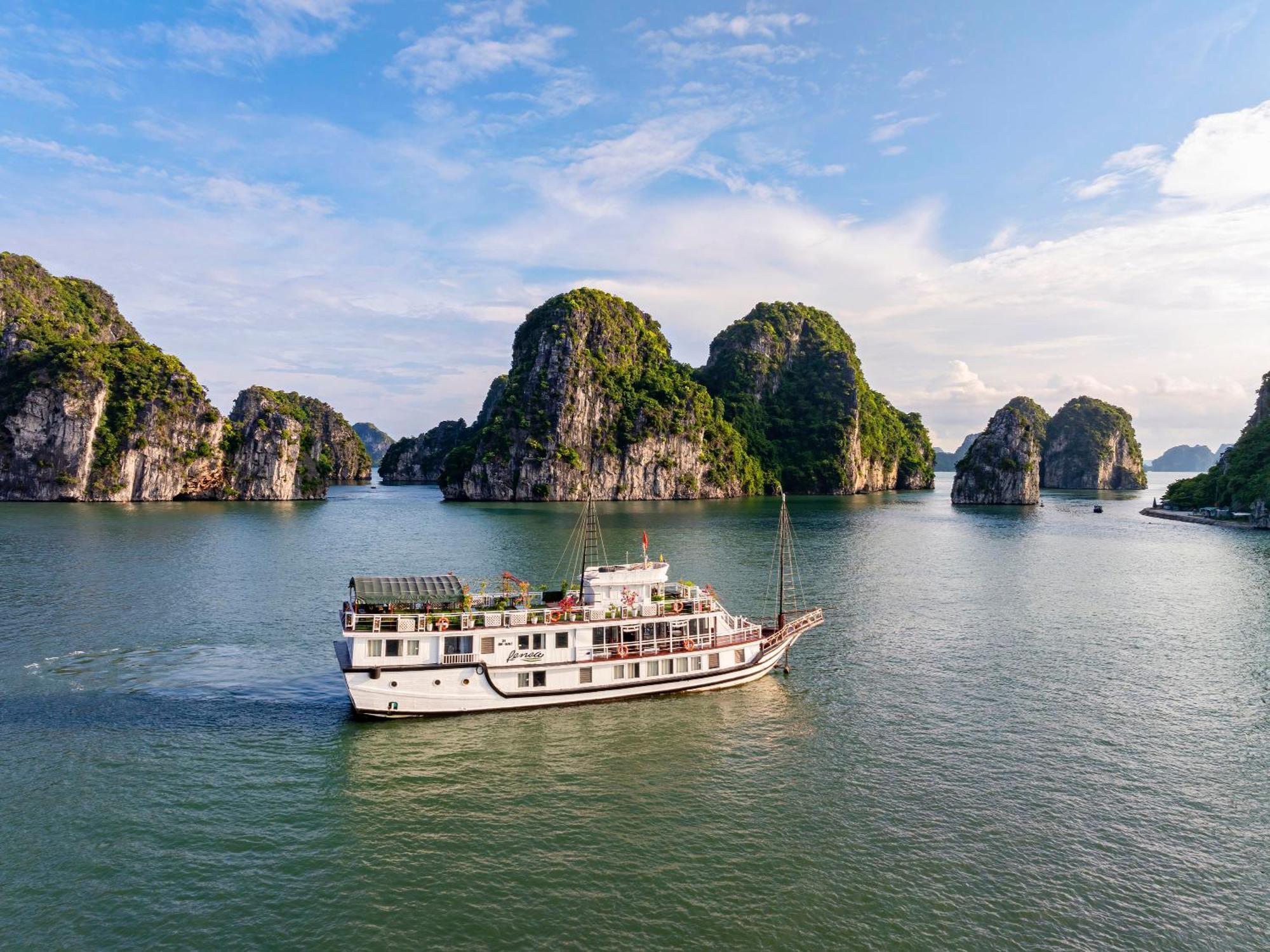 Renea Cruises Halong Hotel Ha Long Buitenkant foto